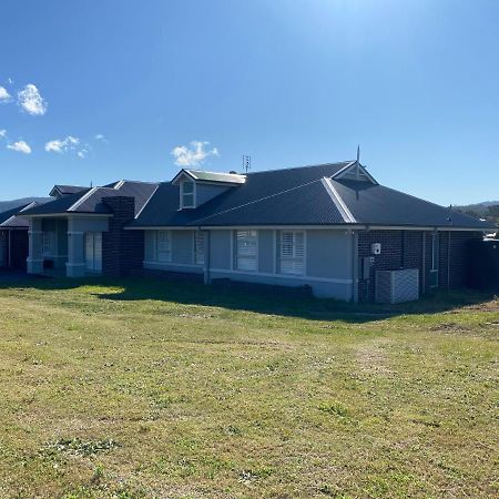 Rosehill Vines Villa Millfield Exterior photo